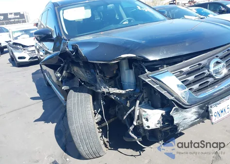 2017 Nissan Pathfinder Platinum из США, поврежденный, VIN 5N1DR2MN6HC905406